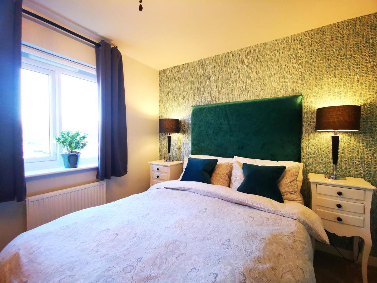 The Lawnswood - Central Manchester Holiday Home With Free Parking 外观 照片